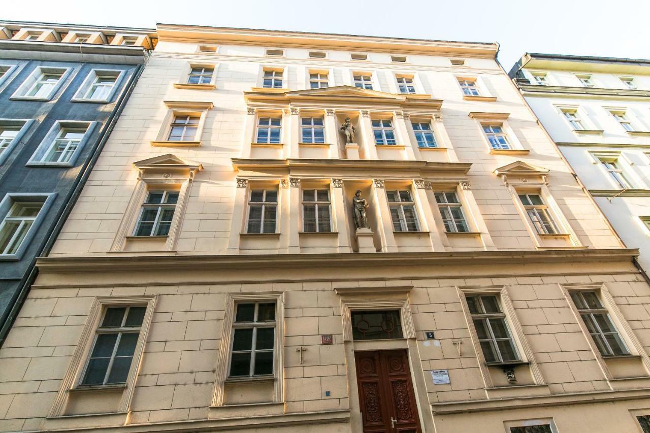 Attic Apartment By Wenceslas Square Praga Exterior foto