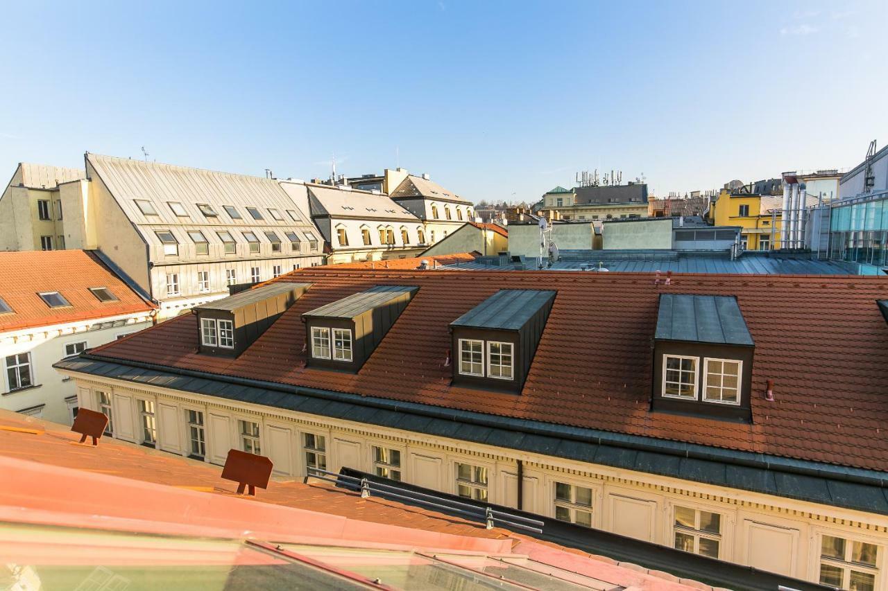 Attic Apartment By Wenceslas Square Praga Exterior foto